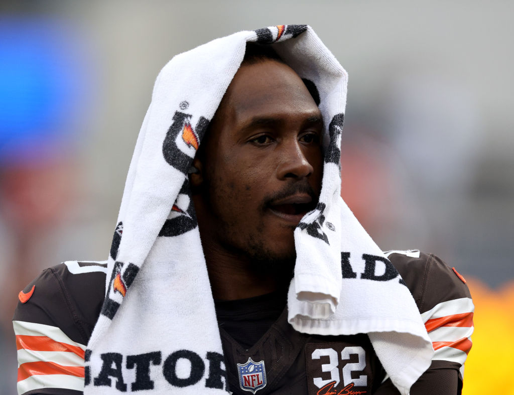 Cleveland Browns v Los Angeles Rams