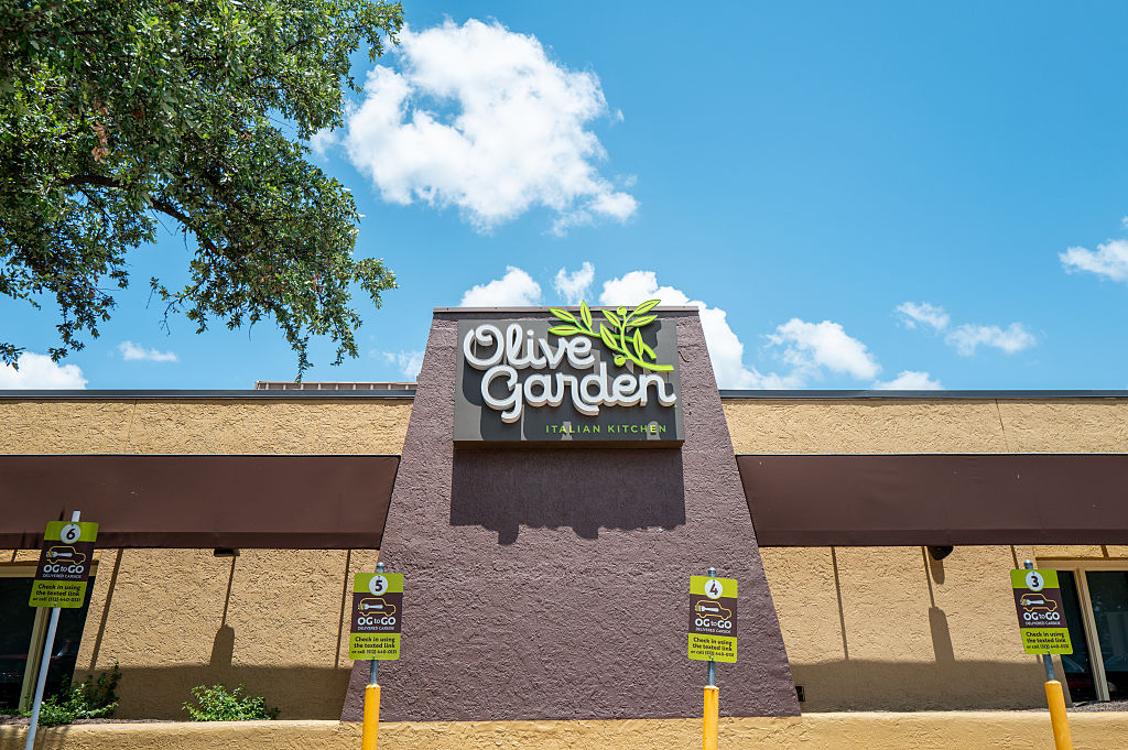 Olive Garden Parent Company Darden Restaurants Posts Better Than Expected Earnings Estimates